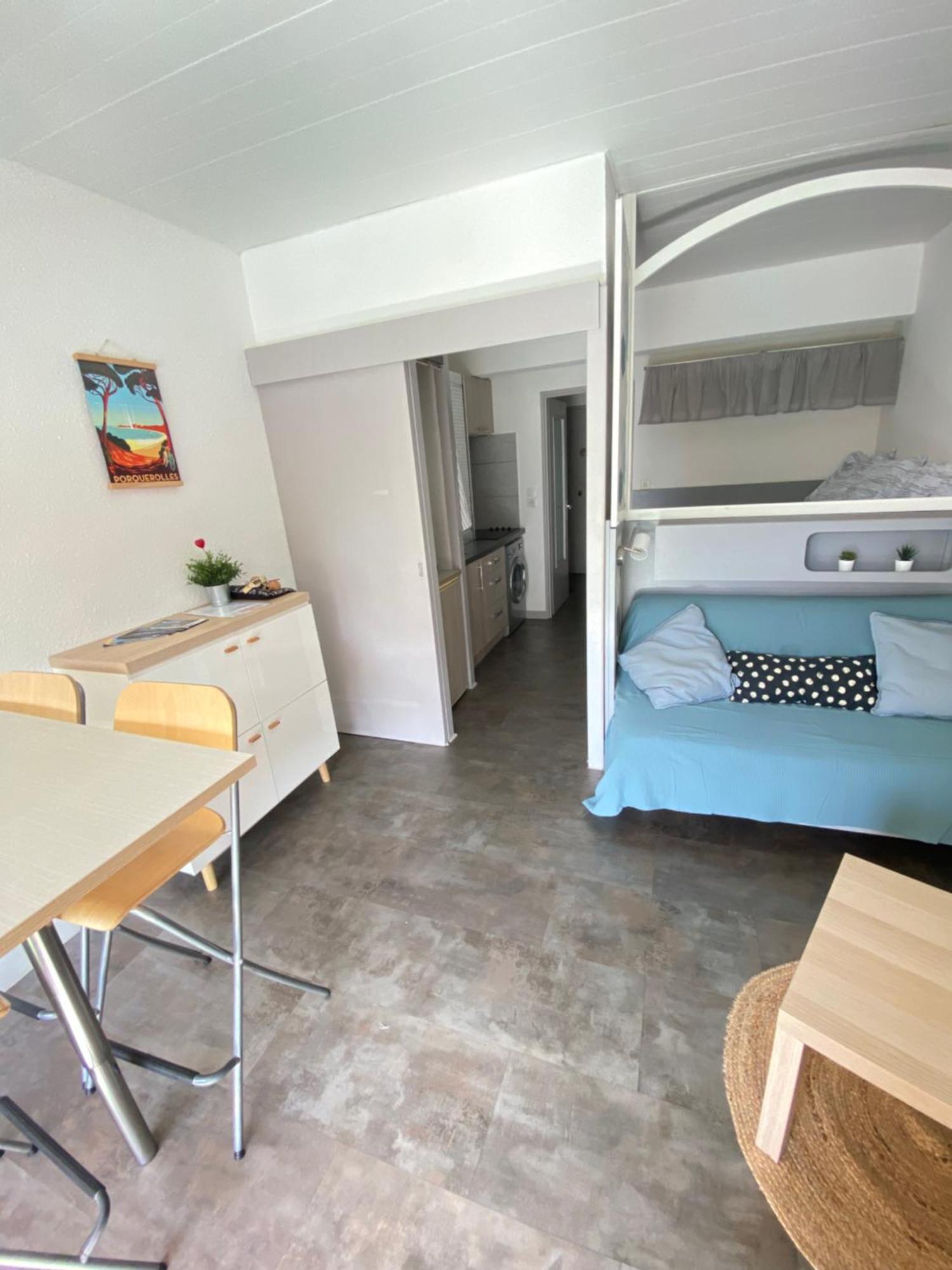 Apartment Climatise Avec Wifi Au Calme Sur Le Port. *