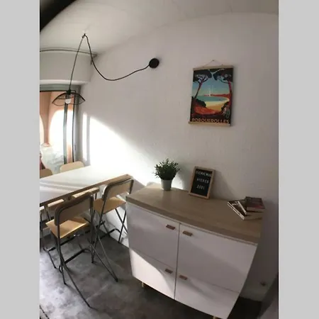 Studio Climatise Avec Wifi Au Calme Sur Le Port. Hyeres Exterior photo