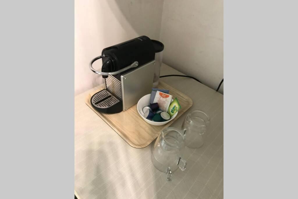 Appartement Climatise Avec Wifi Au Calme Sur Le Port. Hyères